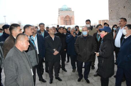 The Uzbek delegation visited the mausoleum of Khoja Ahmed Yasawi.
