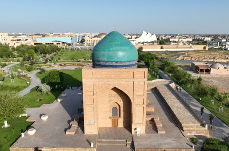 Mausoleum of Rabia Sultan Begim, 15th century