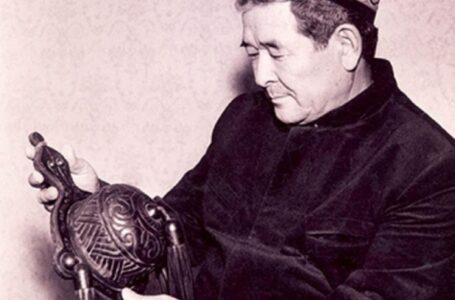 Tradition and consciousness in national clothing: shapan and shekpen