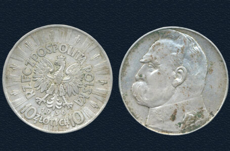Две 10 злотовых серебряных монет Польской Республики 1935 и 1936 годов