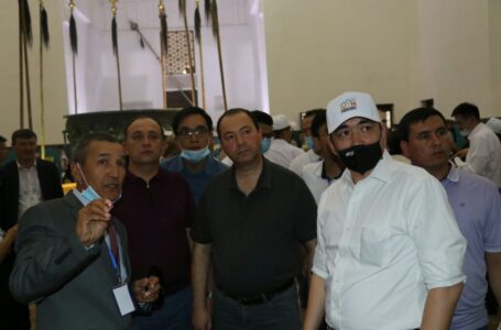 Орталық Азия елдерінің білім және ғылым вице-министрлері Қожа Ахмет Ясауи кесенесіне келді