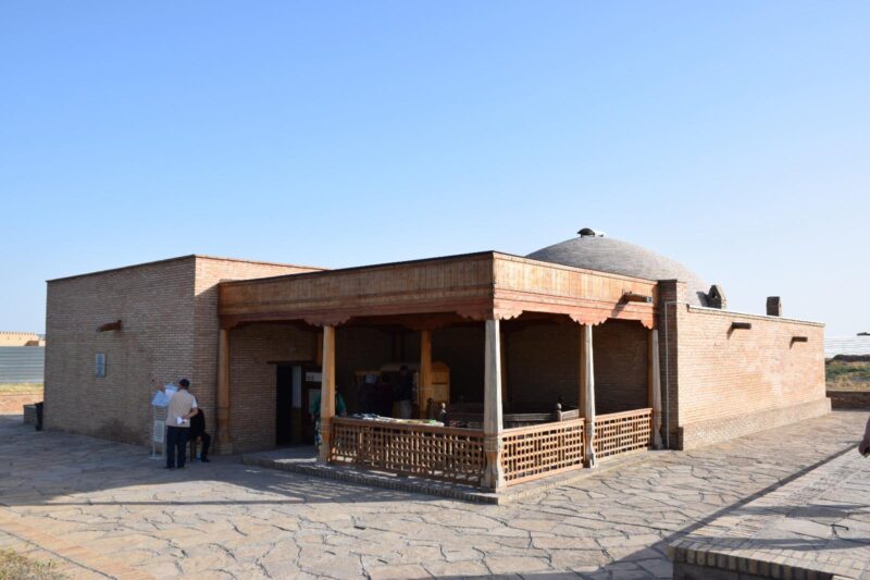 ХVI ғасырдың сәулет ескерткіші Шығыс моншасы  экспозициясы