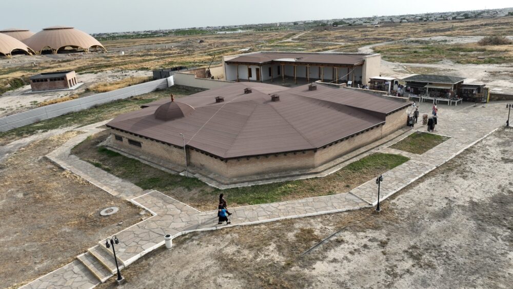 Қылует жер асты кешені ескерткішінің экспозициясы